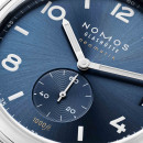 NOMOS Glashütte Club Sport neomatik 42 Datum blau - Bild 4