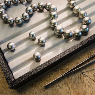 Perlenketten neu reihen