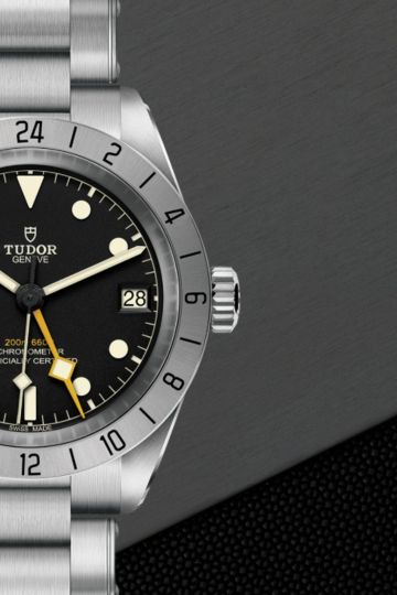 tudor-black-bay-pro-mobil