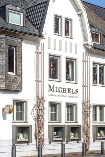 juwelier-michels-gebaeude-aussenansicht-1024x1536