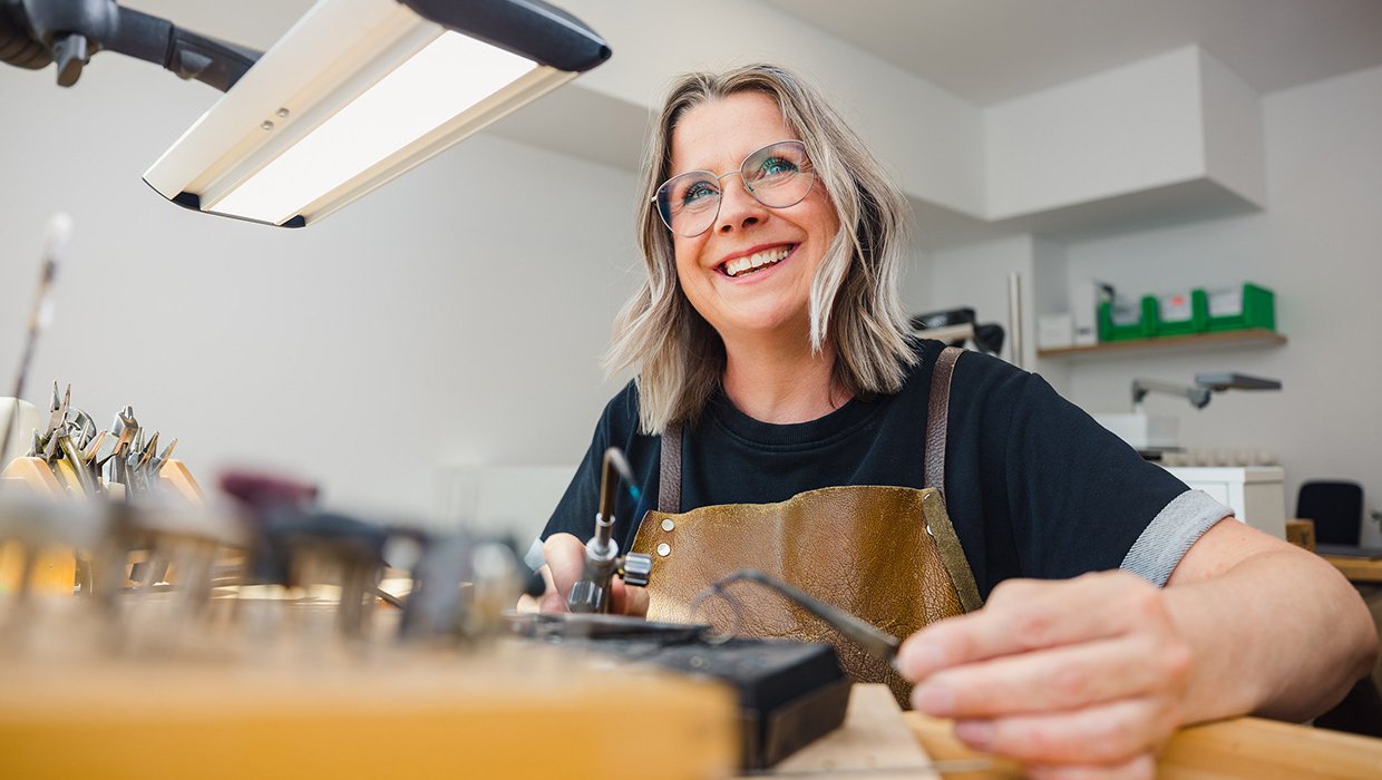 Schmuckanfertigung Sonja 1240x704