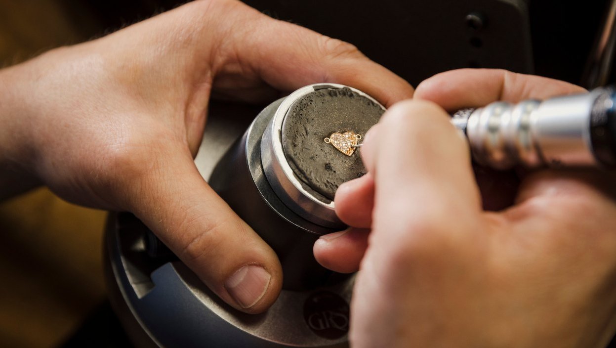 JuwelierMichels Goldschmiede 1240x704px 4