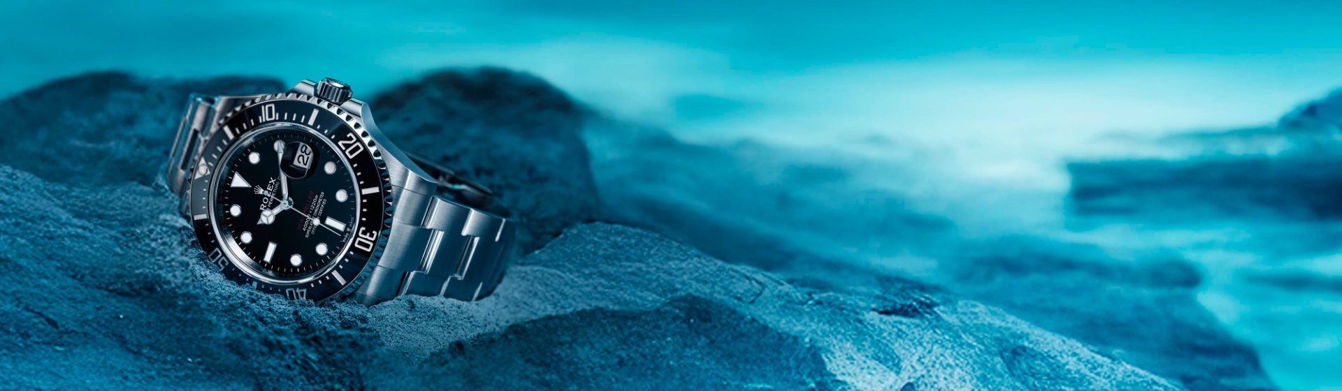brand-centre-sea-dweller-m126600-0002 banner-generator 2000x583-2
